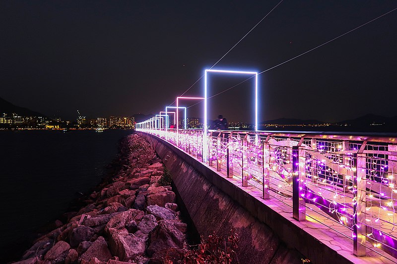 File:Tuen Mun Promenade 202102.jpg