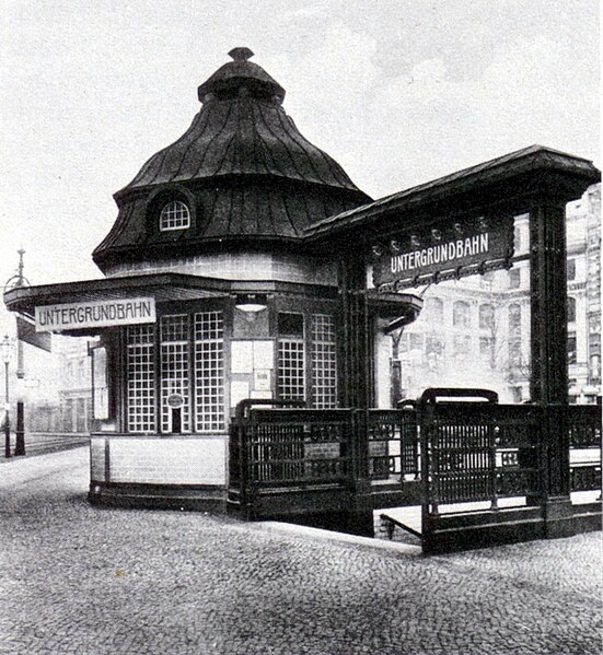 File:U-Bahn Berlin Hausvogteiplatz Eingangshäuschen 1908.jpg