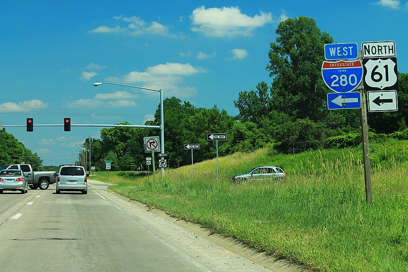 File:US61 Business - I-280 Wesy US61 North Signs (44320516501).jpg