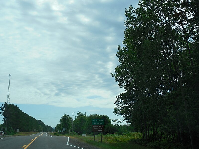 File:US Highway 2 - Wisconsin - 15584539420.jpg