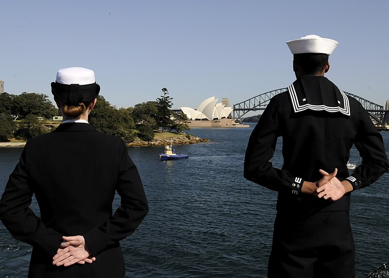 File:US Navy 090929-N-7478G-109 ailors man the rails as the amphibious command ship USS Blue Ridge (LCC 19) pulls into Sydney, Australia for a scheduled port visit. Blue Ridge is the flagship for Commander, U.S. 7th Fleet.jpg