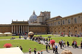 Vatican Museums 2011 6.jpg