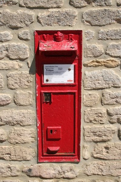 File:Victorian postbox at Pilsgate - geograph.org.uk - 204138.jpg