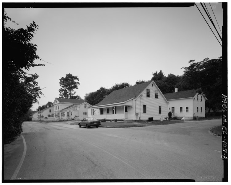 View northwest towards 214, 216, 220, 224, Main Street, and 4 North Shannock Road - Shannock Village, Main Street, North Shannock Road, and West Shannock Road, Richmond (historical) HABS RI,5-RICH,2-8