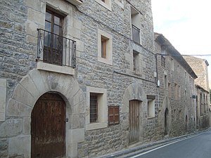 Villarroya de los Pinares (Teruel). Vista urbana.jpg