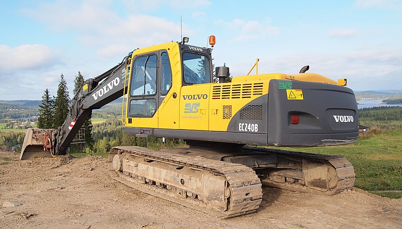 File:Volvo excavator 2.jpg