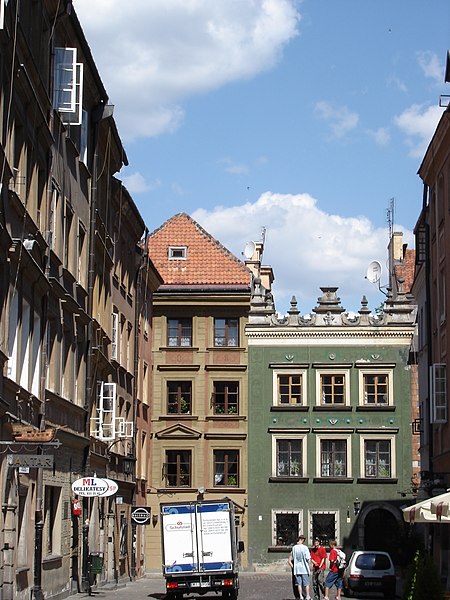 File:Warsaw (28593598).jpg