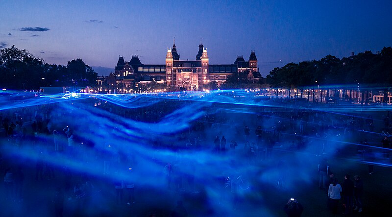 File:Waterlicht Museumplein.jpg