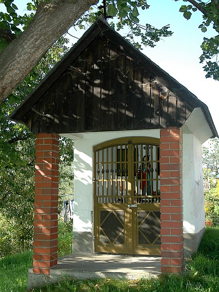 File:Wegkreuz-Bildstock-Kapelle Maria Buch-Feistritz 25.JPG