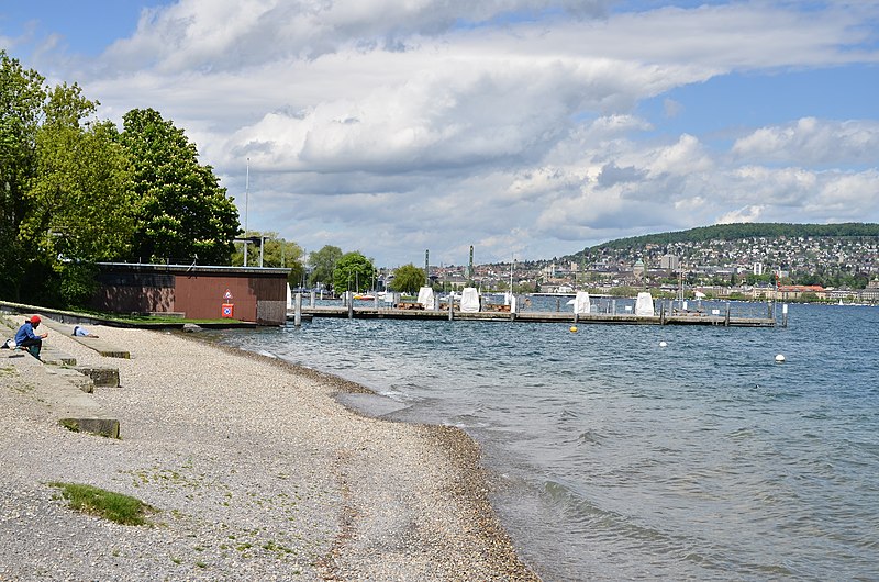 File:Wollishofen - Zürichsee in Zürich 2015-05-06 14-06-16.JPG