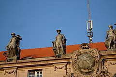 Wrocław, figury na gmachu dyrekcji PKP DSC05897.JPG