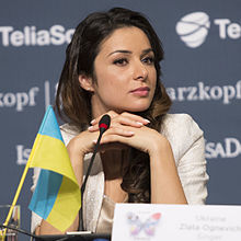 Zlata Ohněvič na tiskové konferenci Eurovize 2013 v Malmö