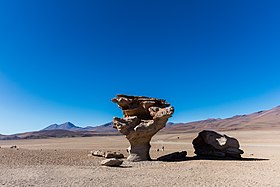 Árbol de Piedra, Desierto de Siloli, Bolivia, 2016-02-03, DD 01.JPG