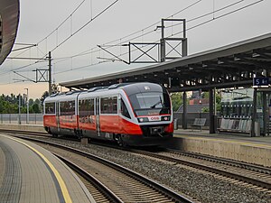 Desiro Classic des Typs ÖBB 5022 im cityjet-Design