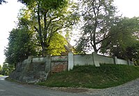 Mur otaczający kościół