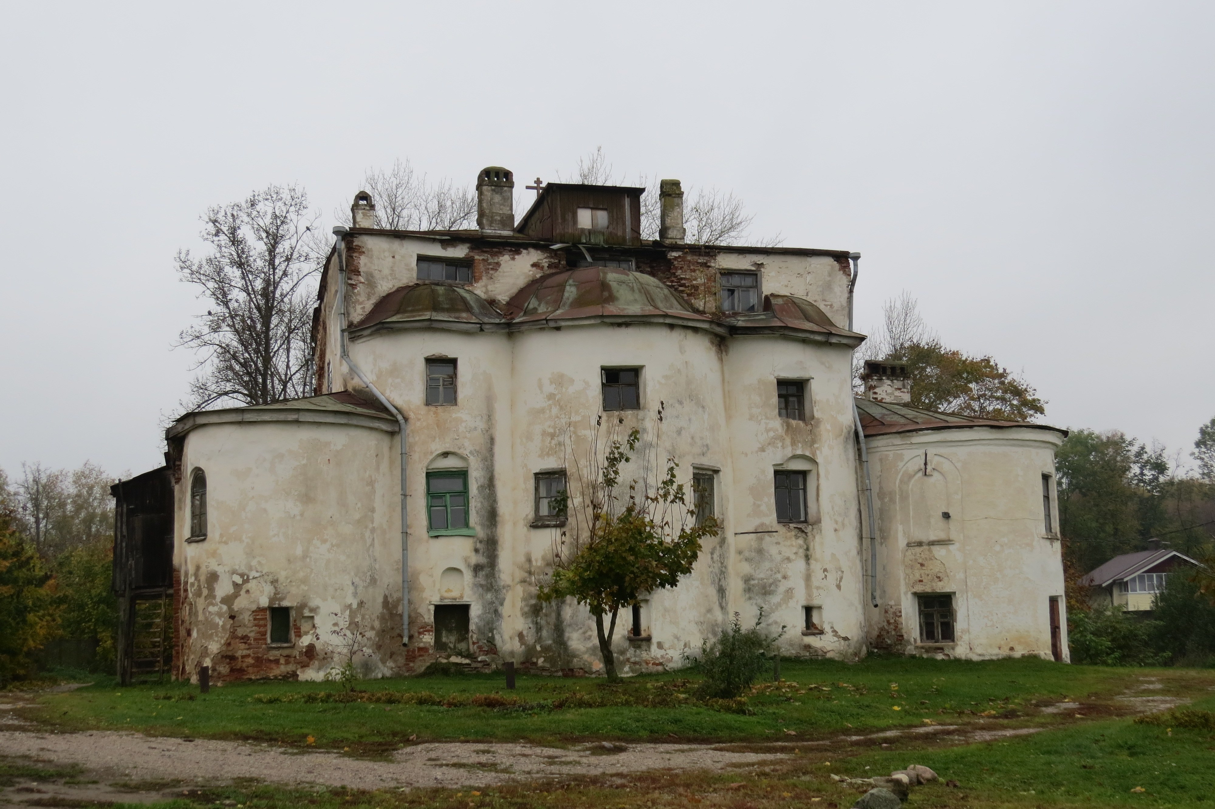 Самое старое здание. Храм Ильи на славне Великий Новгород. Церковь Илии пророка на славне Великий Новгород. Ильи на славне Великий Новгород. Ильи пророка на славне.