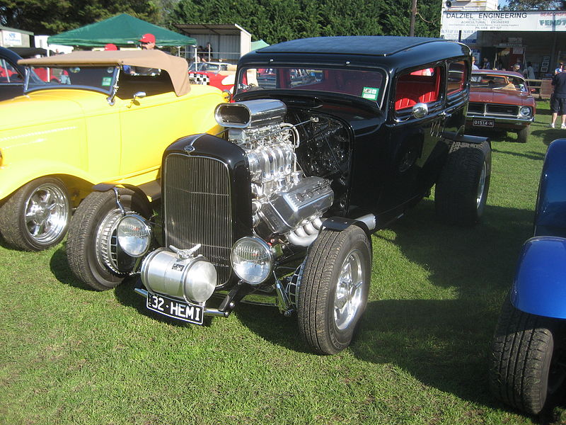 File:1932 Ford Tudor Hot Rod.jpg