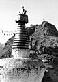 1938 photo of Pargo Kaling Chorten looking southwest from Potala prior to destruction by the Communist Chinese in March, 1959, Bundesarchiv Bild 135-S-12-08-17 (cropped).jpg