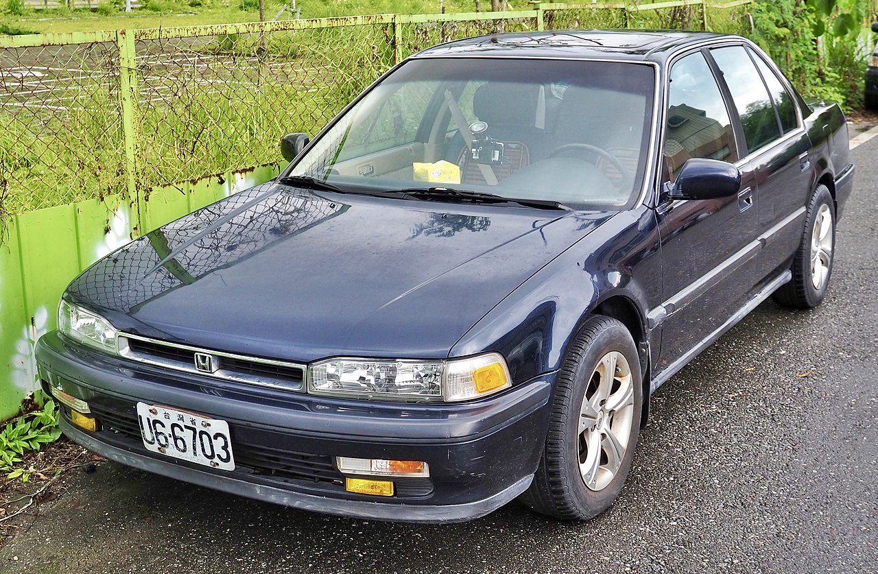 Image of 1990 Honda Accord EX (front)