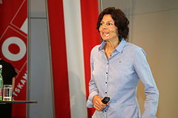 2015 Gerlinde Kaltenbrunner (19355498445) .jpg