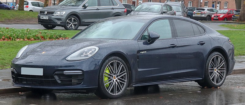 File:2017 Porsche Panamera E-Hybrid 4 S-A 2.9 Front.jpg