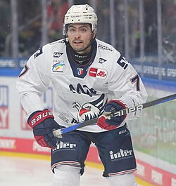 2023-12-17 Eisbären Berlin gegen Adler Mannheim (Deutsche Eishockey-Liga 2023-24) by Sandro Halank–059.jpg