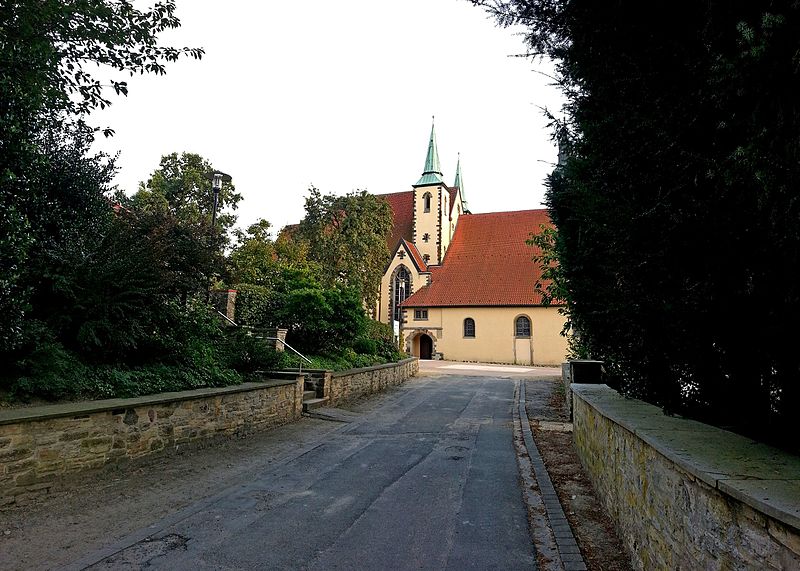 File:21 Wallfahrtskirche in Rulle.jpg