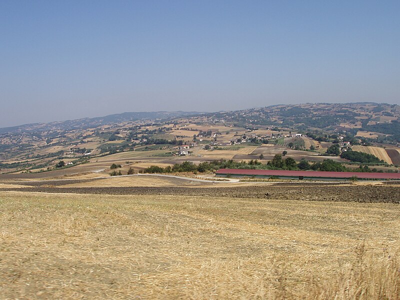 File:82020 Fragneto l'Abate, Province of Benevento, Italy - panoramio - RobyP (1).jpg