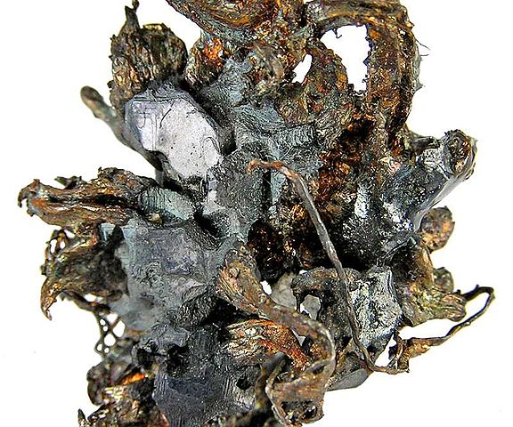 File:Acanthite-Silver-t06-195c.jpg - Wikimedia Commons