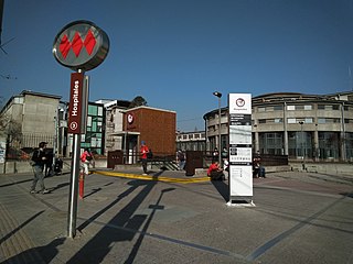 <span class="mw-page-title-main">Hospitales metro station</span> Santiago metro station