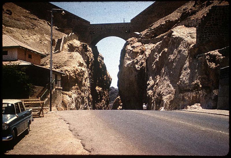 File:Aden gate march 1963.jpg