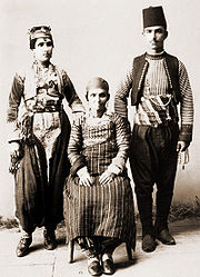 Albanians of Skopje (1910).jpg