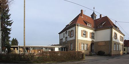 Alte Schule mit Pausenhalle, Eschelbronn