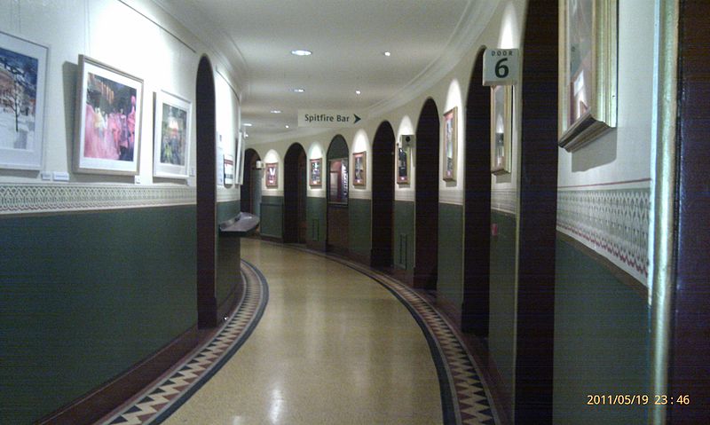 File:Amphi Corridor Royal Albert Hall.jpg
