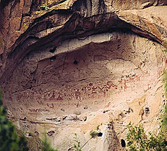 Pinturas rupestres en el interior