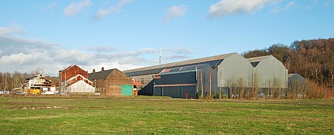 Hangars de la rue des Noirs Talons, près du chemin de fer, en 2013.