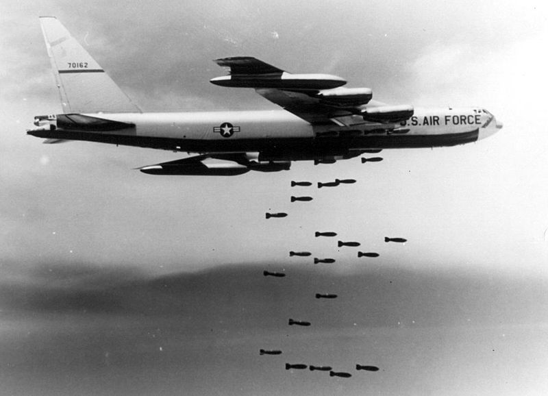 File:Boeing B-52F-70-BW (SN 57-0162) in flight dropping bombs 061128-F-1234S-004.jpg