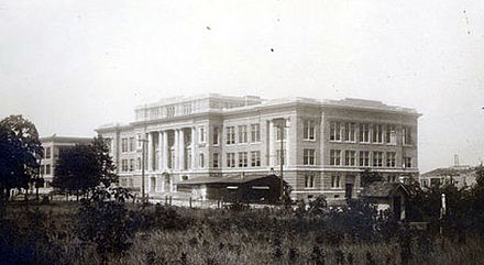 The Normal School in 1915. University Hall is pictured, and still stands