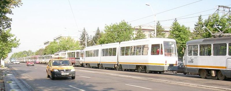 File:Bucharest trams 1.jpg