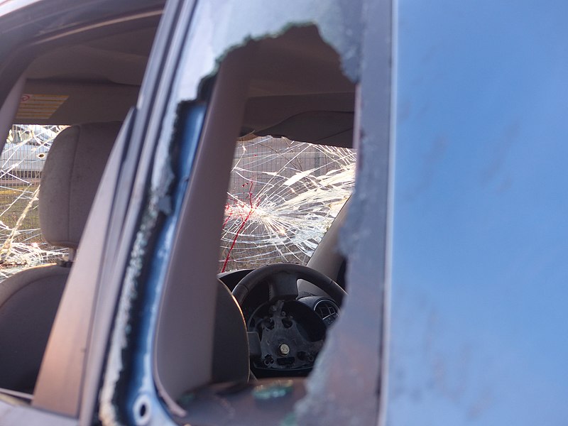 File:Bullseye damage to windscreen.jpg