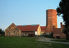 Wahrzeichen von Löcknitz: Die Burg Löcknitz mit Bergfried