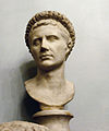 Buste d'Auguste (r. 27 BC - 14 AD) jeune homme avec une couronne de feuilles de laurier (31 BC-14 AD).