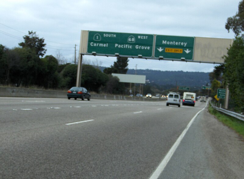 File:CA 68 in Monterey.jpg