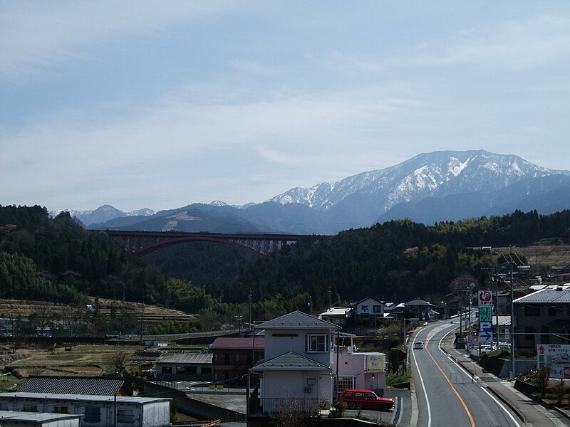 File:CHUO EXPRESSWAY.nakatsugawa.ochiaibashi.JPG