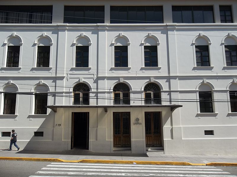 File:Centro Universitário Franciscano.JPG