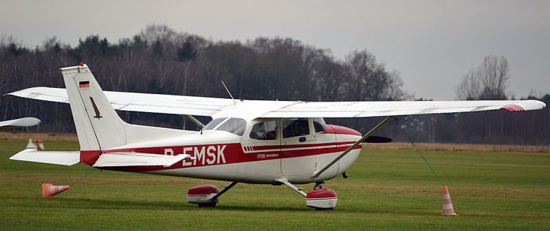 File:Cessna Reims F172M Skyhawk (D-EMSK) 04.jpg