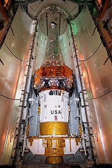 Chandra X-ray Observatory sits inside the payload bay for Columbia's mission STS-93. Chandra X-ray Observatory inside the Space Shuttle payload bay.jpg