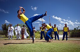 Cia Capoeira João de Barro - Foto João Ramos Bahiatursa (8272736088).jpg