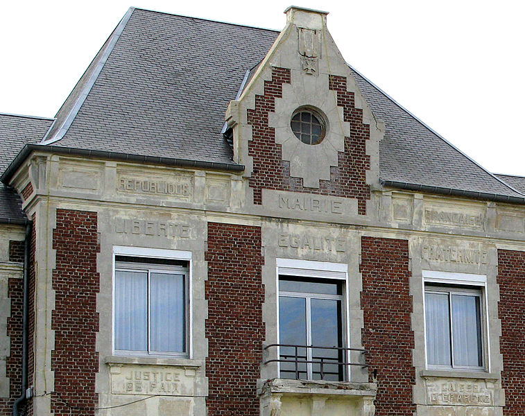 File:Combles mairie 1c.jpg