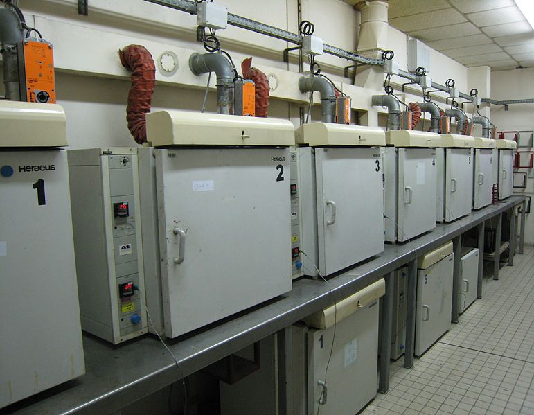 File:Computer-controlled laboratory ovens2.jpg